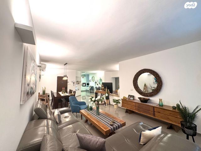 דירה, קרית ספיר, כפר סבא