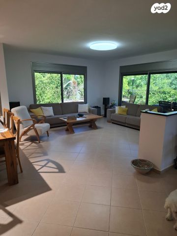 בית פרטי/ קוטג', כזיב, הנחלים, כפר ורדים