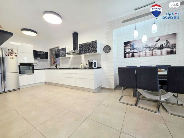 דירה, נחל פרת, אחוזת דניה, חדרה