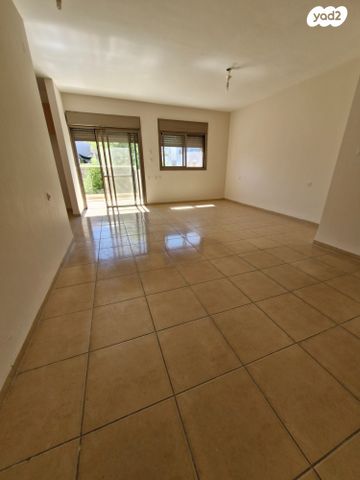 דירה, וייצמן, עיר, מרכז העיר, נהריה