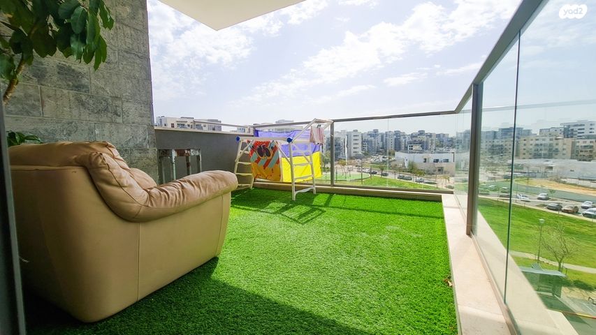 דירה, אודם 9, אבני חן, חריש