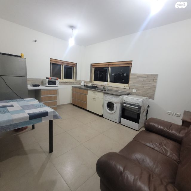 גג/ פנטהאוז, אפק, ראש העין