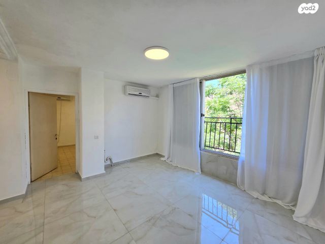 דירה, אחוזת כנרת, טבריה