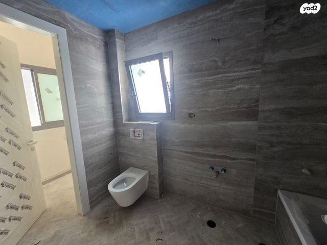 גג/ פנטהאוז, הערבה 1, גבעת טל, אלפי מנשה