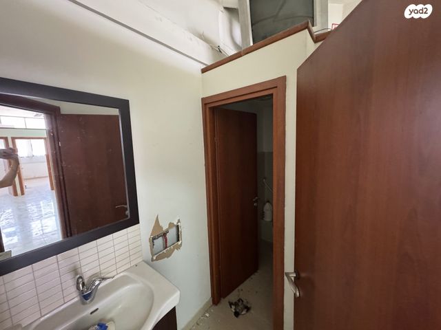 מבני תעשיה, משה שרת, מב"ת מערב, אזור תעשייה חדש, ראשון לציון