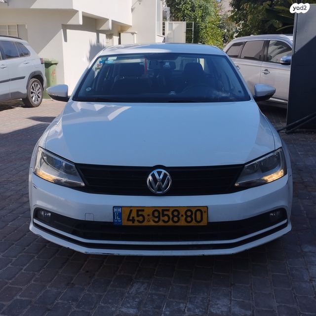 מודעת רכב פולקסווגן ג'טה 