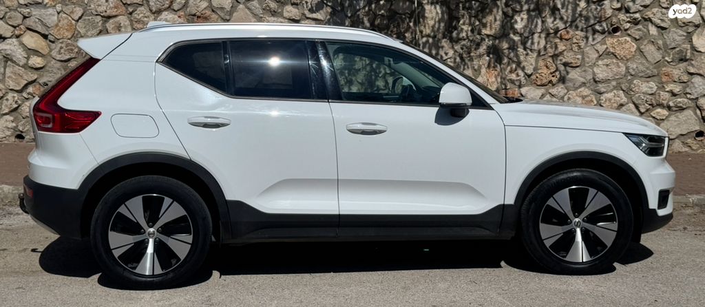 מודעת רכב וולוו XC40
