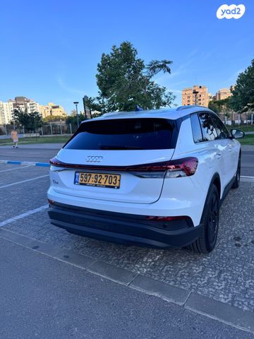 מודעת רכב אאודי Q4 e-tron