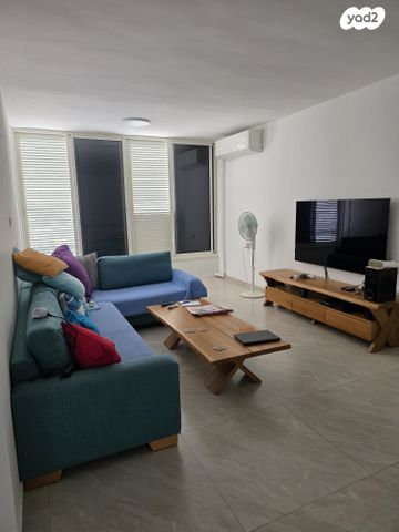 דירה, הראשונים 26, רובע א', אשדוד