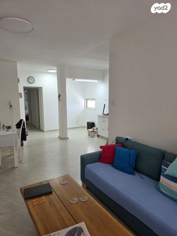 דירה, הראשונים 26, רובע א', אשדוד