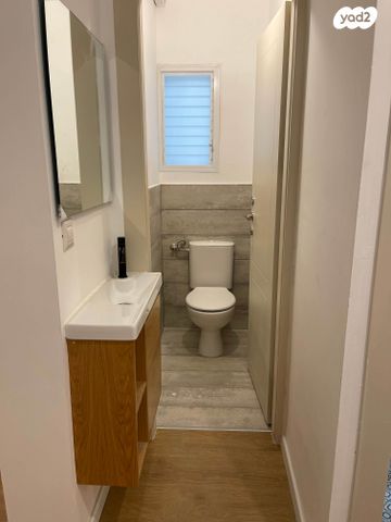 דו משפחתי, יצחק שדה 53, נווה מגן, רמת השרון