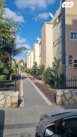סמטת הצפורנים 4