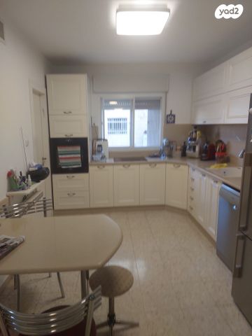 דירת גן, מבשרת ציון