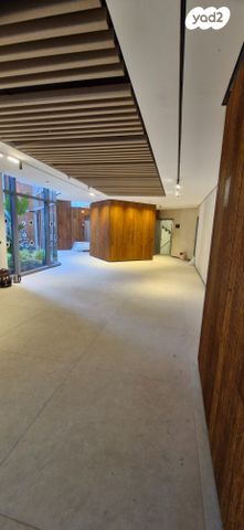 דירה, הרצליה