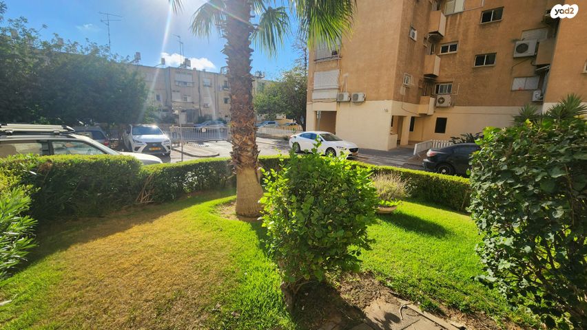 דירה, הגיבור האלמוני, יד אליהו, תל אביב יפו