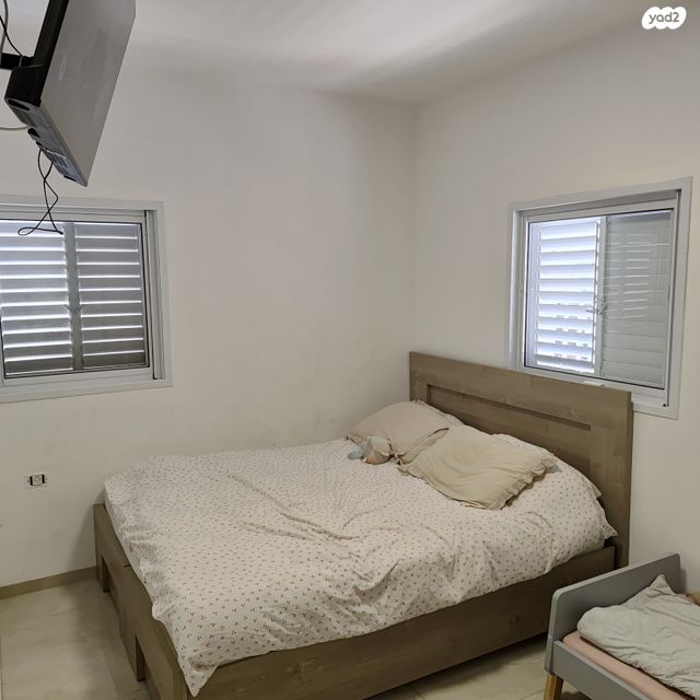 דירה, רמב"ם, ראשון לציון