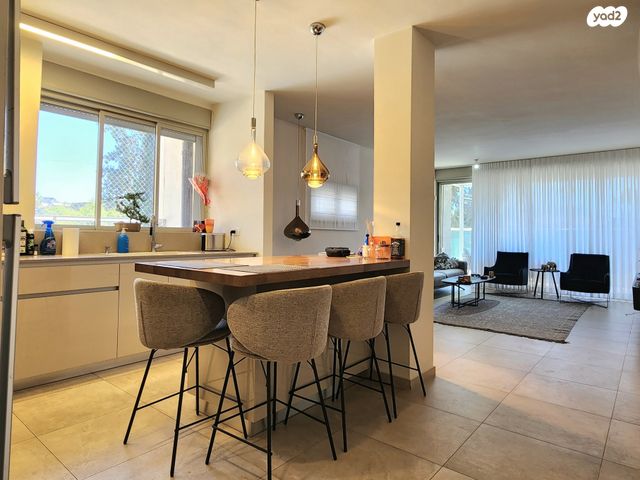 דירה, בן יהודה, מרכז, הרצליה