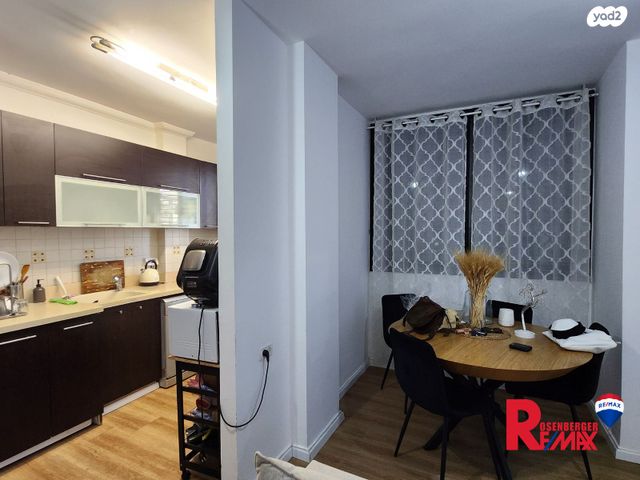 דירה, הרב הרצוג 17, לב העיר, בת ים