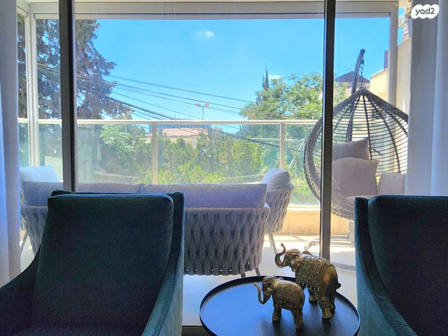 דירה, בן יהודה, הרצליה