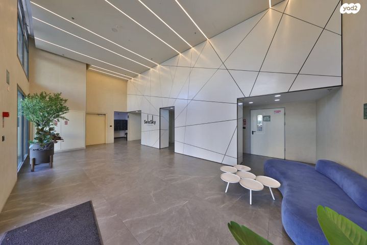 דירה, עפרה חזה, משכנות האומנים, קרית מוצקין