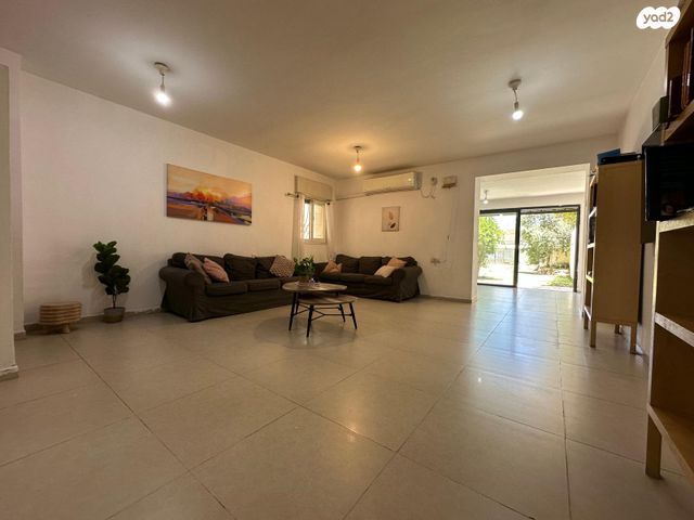 דירת גן, שיבת ציון, דקל, אפרת