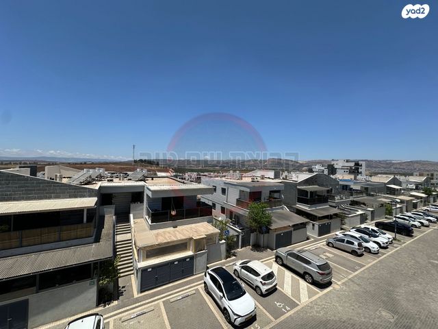 דופלקס, יצחק שמיר, עפולה הצעירה, עפולה