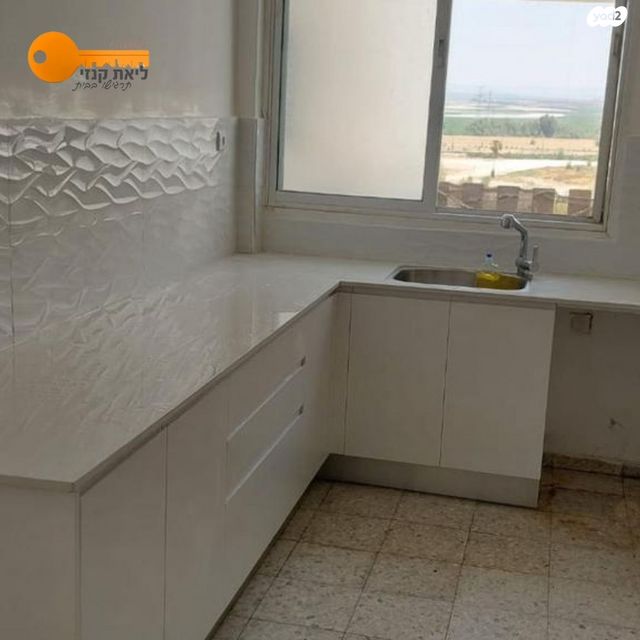 גג/ פנטהאוז, מבוא החרמון, גליקסון, קרית גת