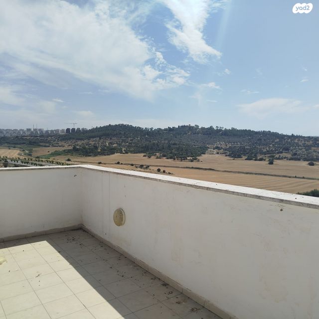 גג/ פנטהאוז, רבי ינאי, גבעת שרת, בית שמש