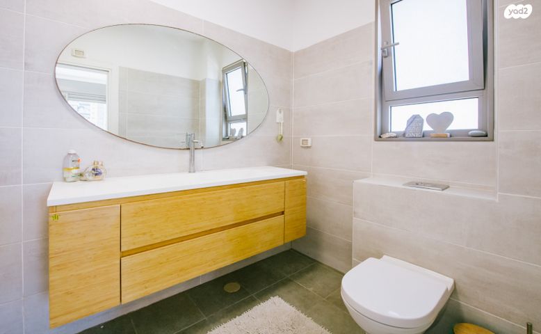 דירה, ישראל גלילי, קרית הלאום, ראשון לציון