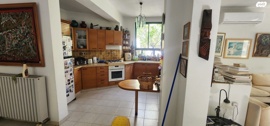 דו משפחתי, ארתור הנטקה, קרית היובל, ירושלים