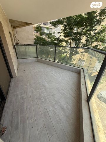 דירה, קרית אתא