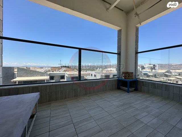 דופלקס, יצחק שמיר, עפולה הצעירה, עפולה