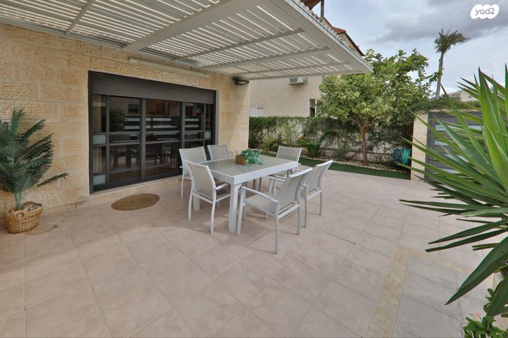 דו משפחתי, הרב קוק 30, מוצקין הותיקה, קרית מוצקין