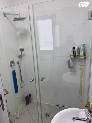 דירה, נחל ירקון, קרית גת