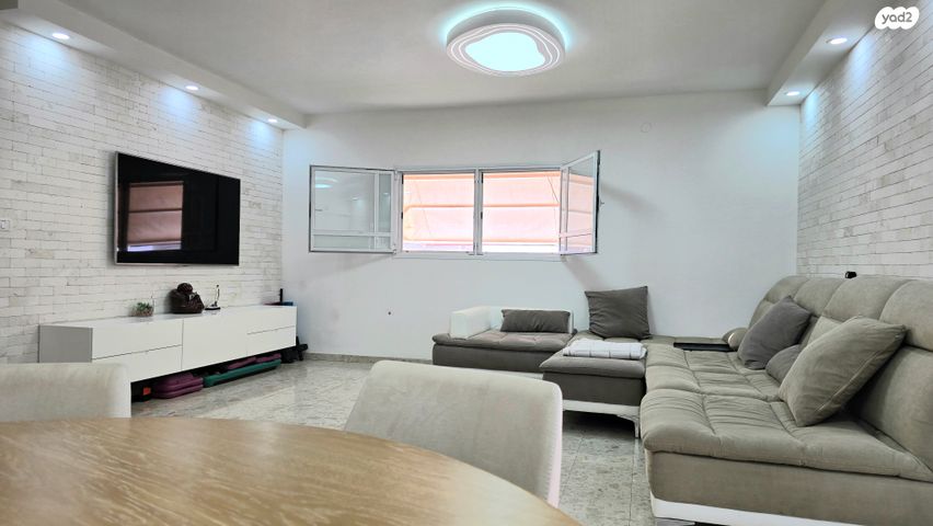 גג/ פנטהאוז, עפולה