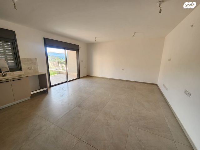 דירת גן, בצוותא, חריש