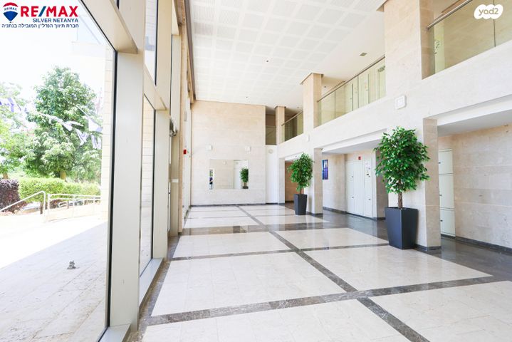 דירת גן, קרית השרון, נתניה