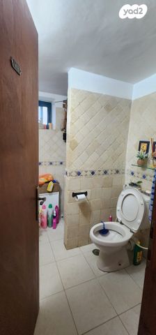 דו משפחתי, ארתור הנטקה, קרית היובל, ירושלים