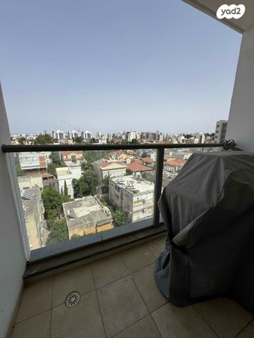 דירה, דרך בן גוריון, שכונת יהלום, מרכז העיר ב, רמת גן