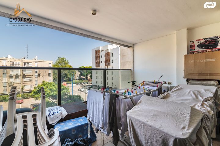 דירה, הדרור, נאות בן גוריון, יבנה