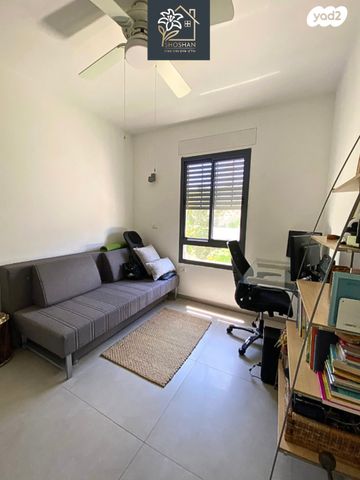 בית פרטי/ קוטג', שאר העיר, קדימה צורן