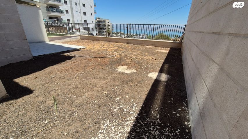 דירת גן, בר כוכבא, אחוזת כנרת, טבריה