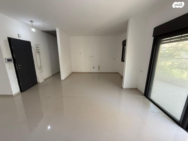 דירה, קרית אתא