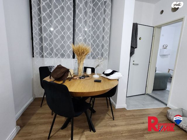 דירה, הרב הרצוג 17, לב העיר, בת ים