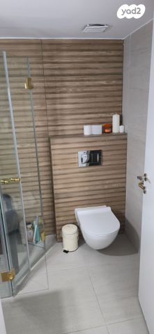 דירה, דרך העצמאות 29, ליבת העיר, יהוד מונוסון