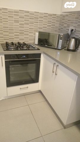 דירה, טבור הארץ, טבריה