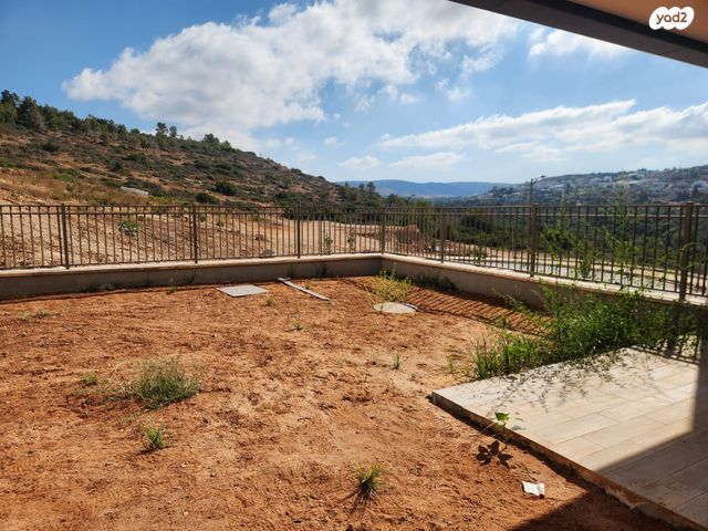 דירת גן, בצוותא, חריש