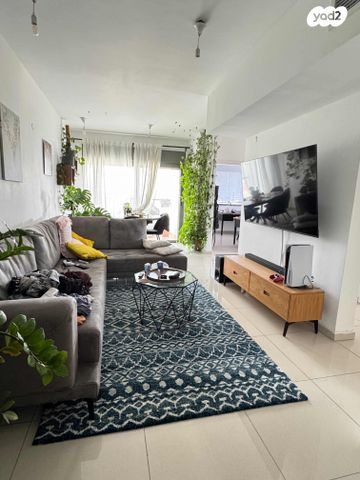 דירה, דרך בן גוריון, שכונת יהלום, מרכז העיר ב, רמת גן