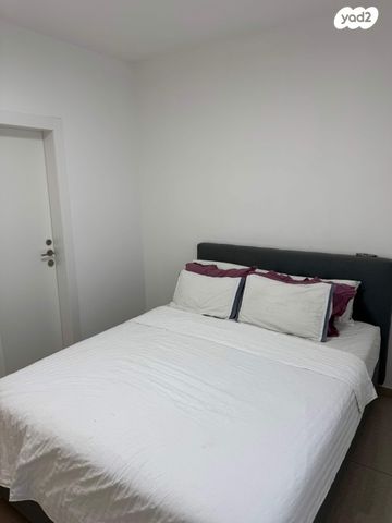 דירה, נחל ירקון, קרית גת