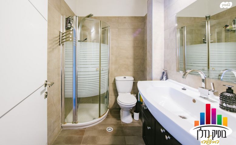 דירת גן, סנה, הרצליה